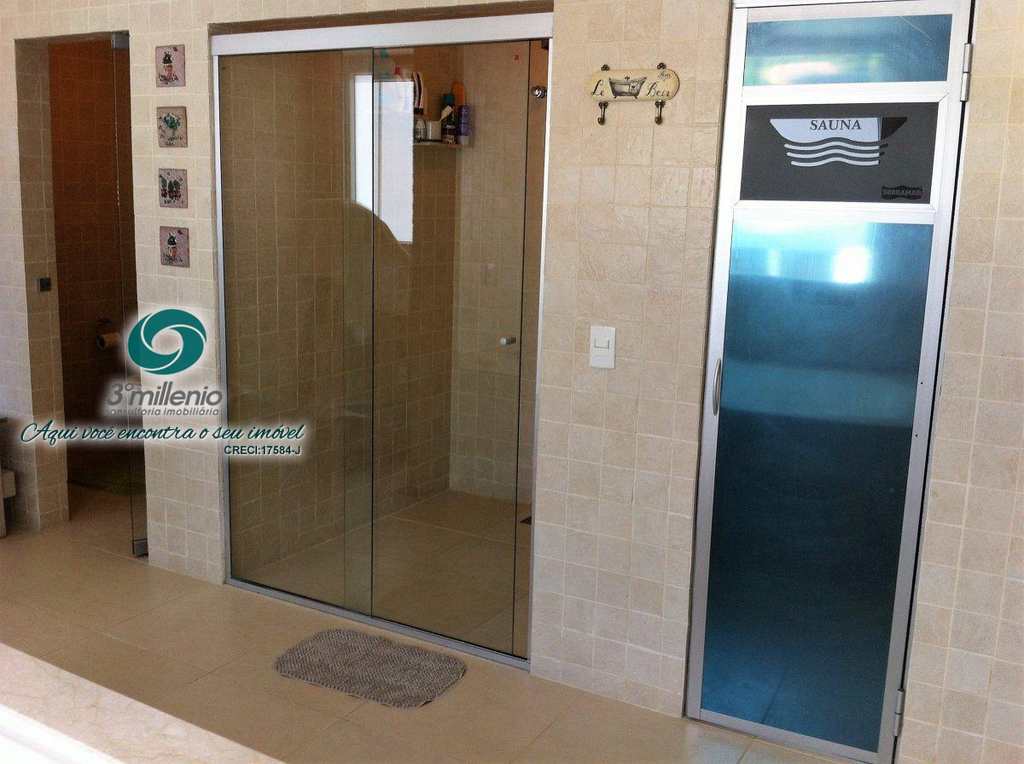 Casa em Cotia, no bairro Chácara Eliana