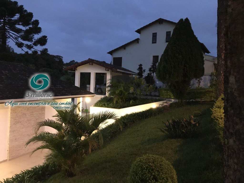 Casa em Cotia, no bairro Chácara Eliana