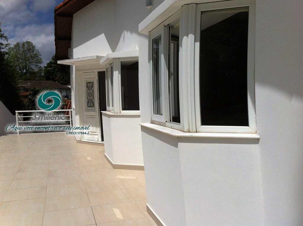 Casa em Cotia, no bairro Chácara Eliana