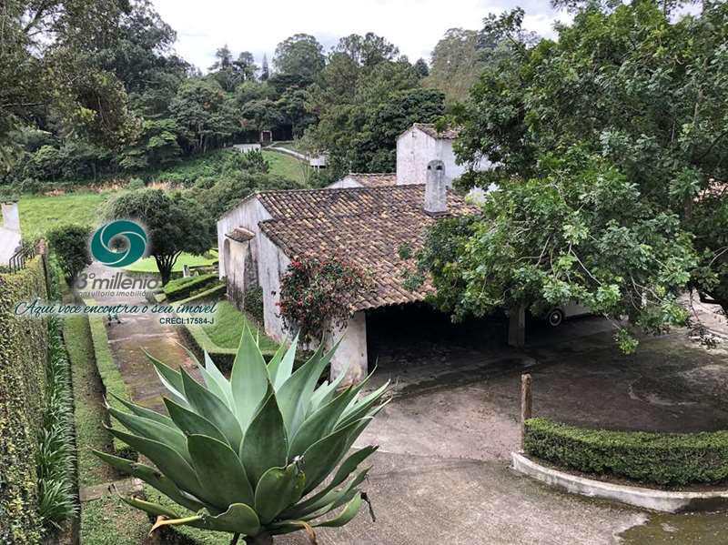 Casa em Cotia, no bairro Chácaras do Refúgio-Granja Viana
