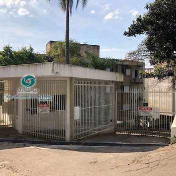 Apartamento em Cotia, bairro Jardim Barbacena