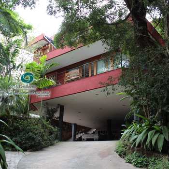 Casa em Embu das Artes, bairro Jardim Colibri