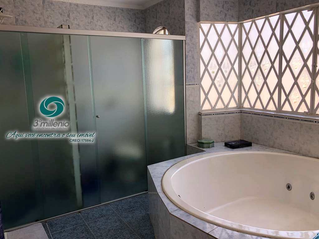 Casa em Cotia, no bairro Jardim Passárgada I