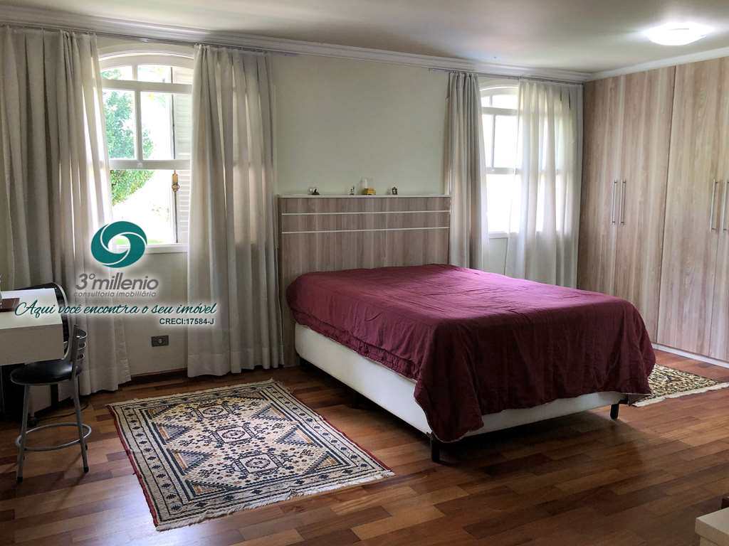 Casa em Cotia, no bairro Jardim Passárgada I
