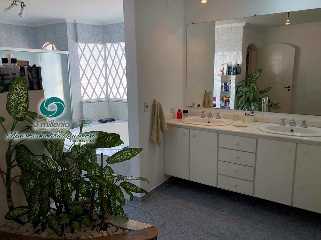 Casa em Cotia, no bairro Jardim Passárgada I