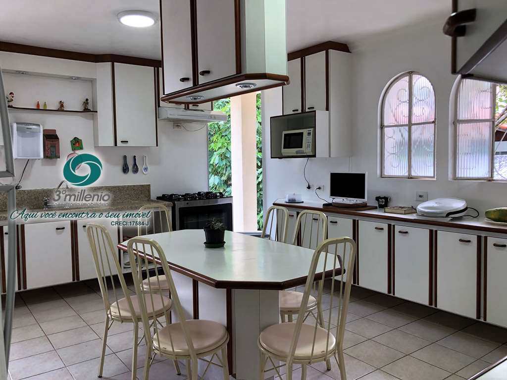 Casa em Cotia, no bairro Jardim Passárgada I