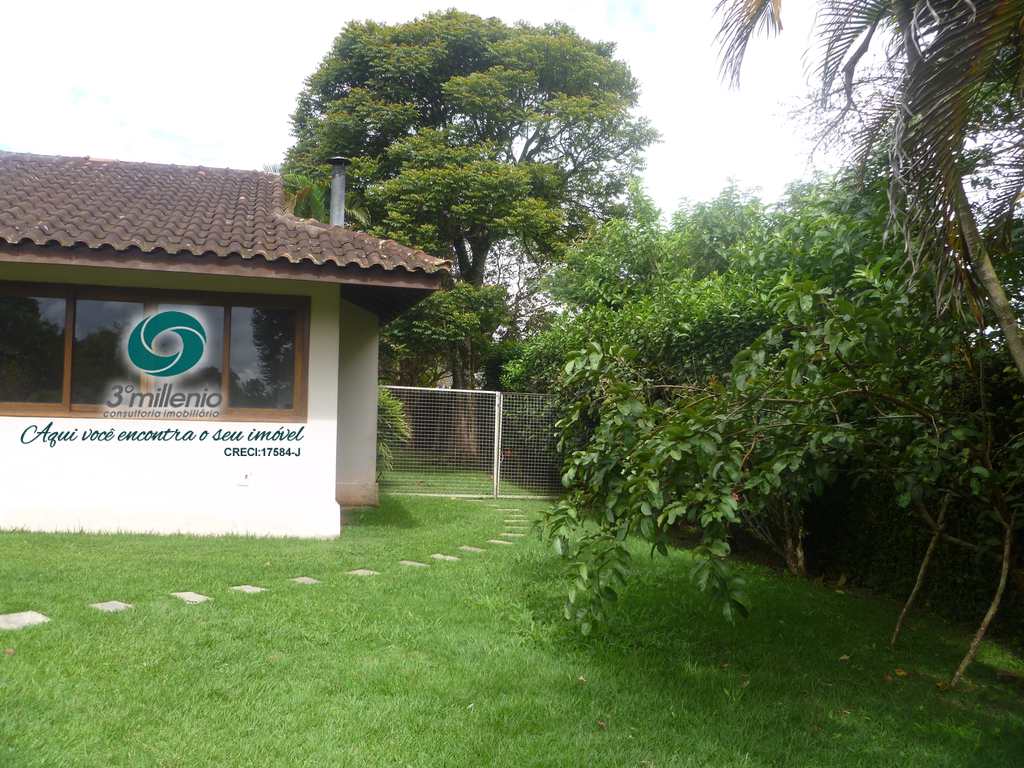 Casa em Carapicuíba, no bairro Chácara dos Lagos