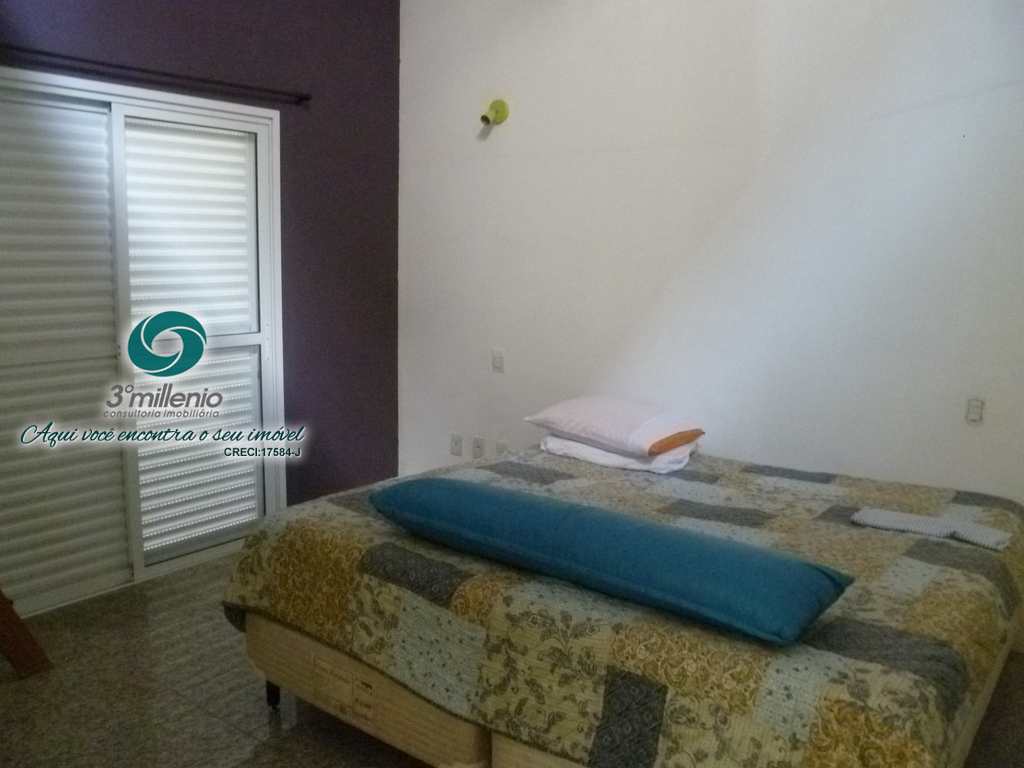 Casa em Cotia, no bairro Parque Frondoso