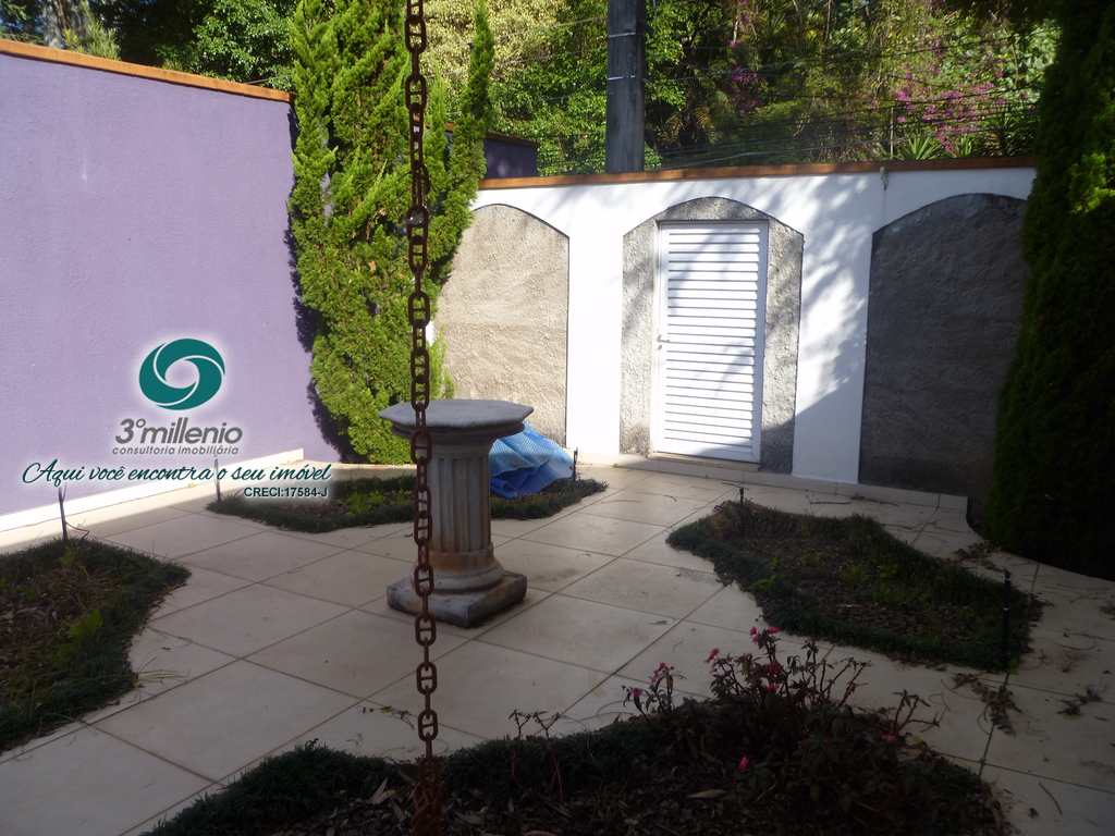 Casa em Cotia, no bairro Parque Frondoso