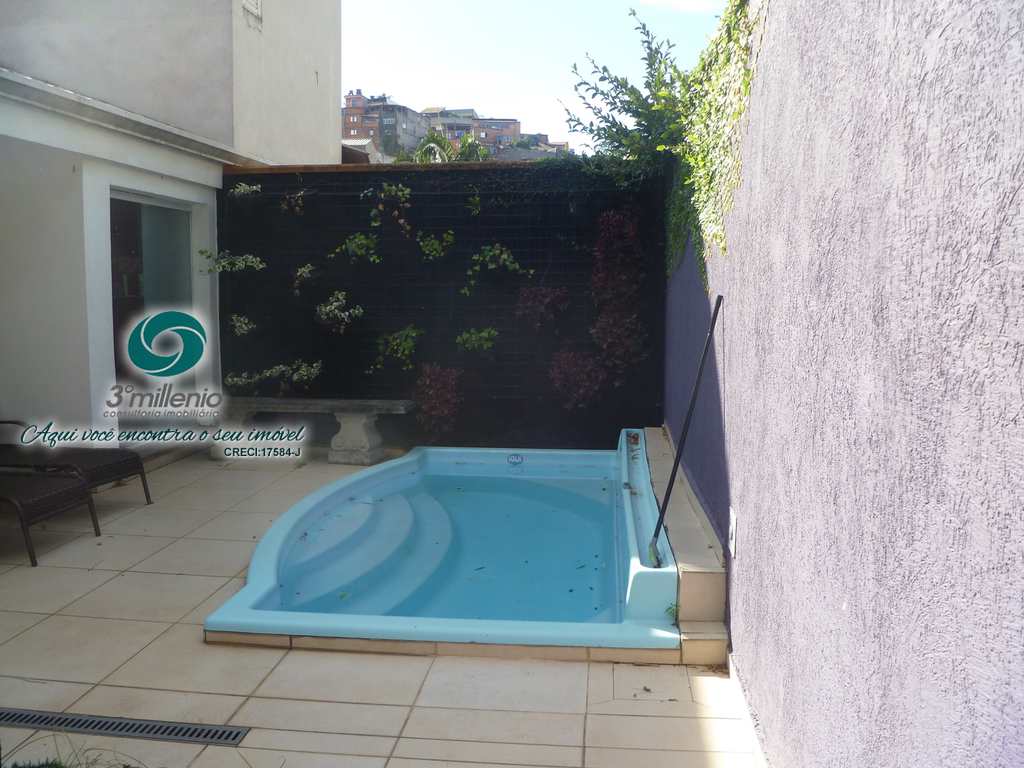 Casa em Cotia, no bairro Parque Frondoso