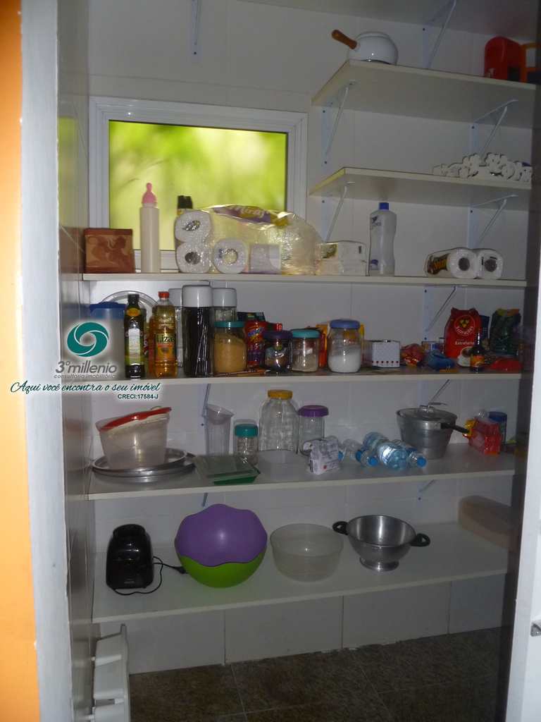 Casa em Cotia, no bairro Parque Frondoso