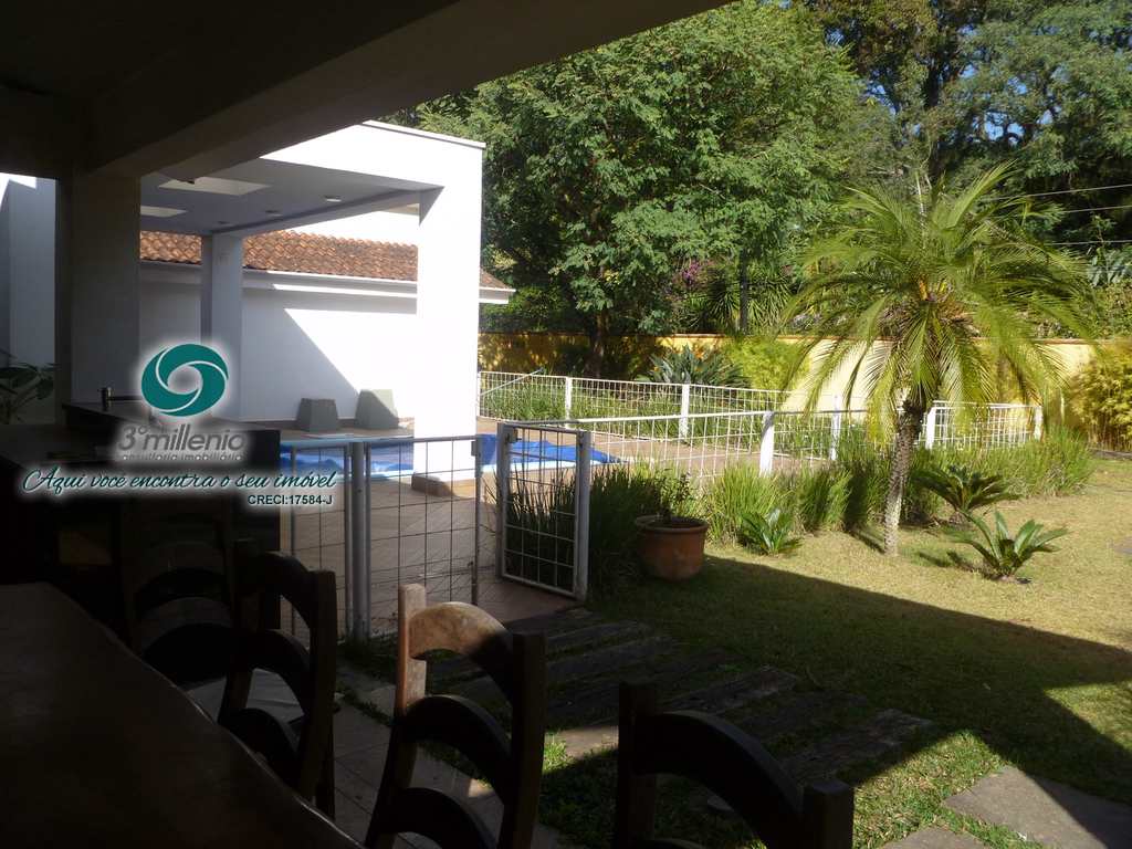 Casa em Cotia, no bairro Parque Frondoso