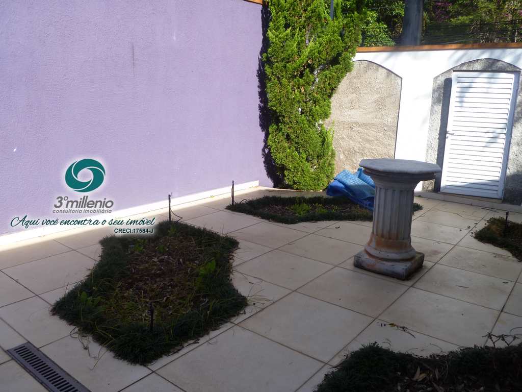 Casa em Cotia, no bairro Parque Frondoso