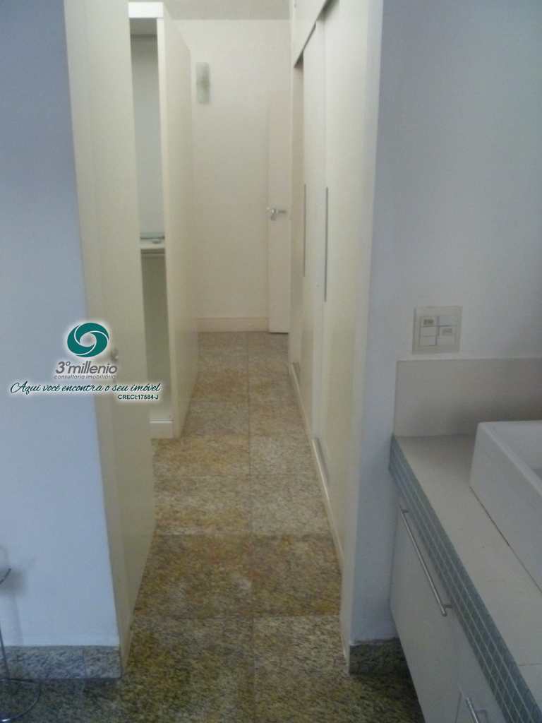 Casa em Cotia, no bairro Parque Frondoso