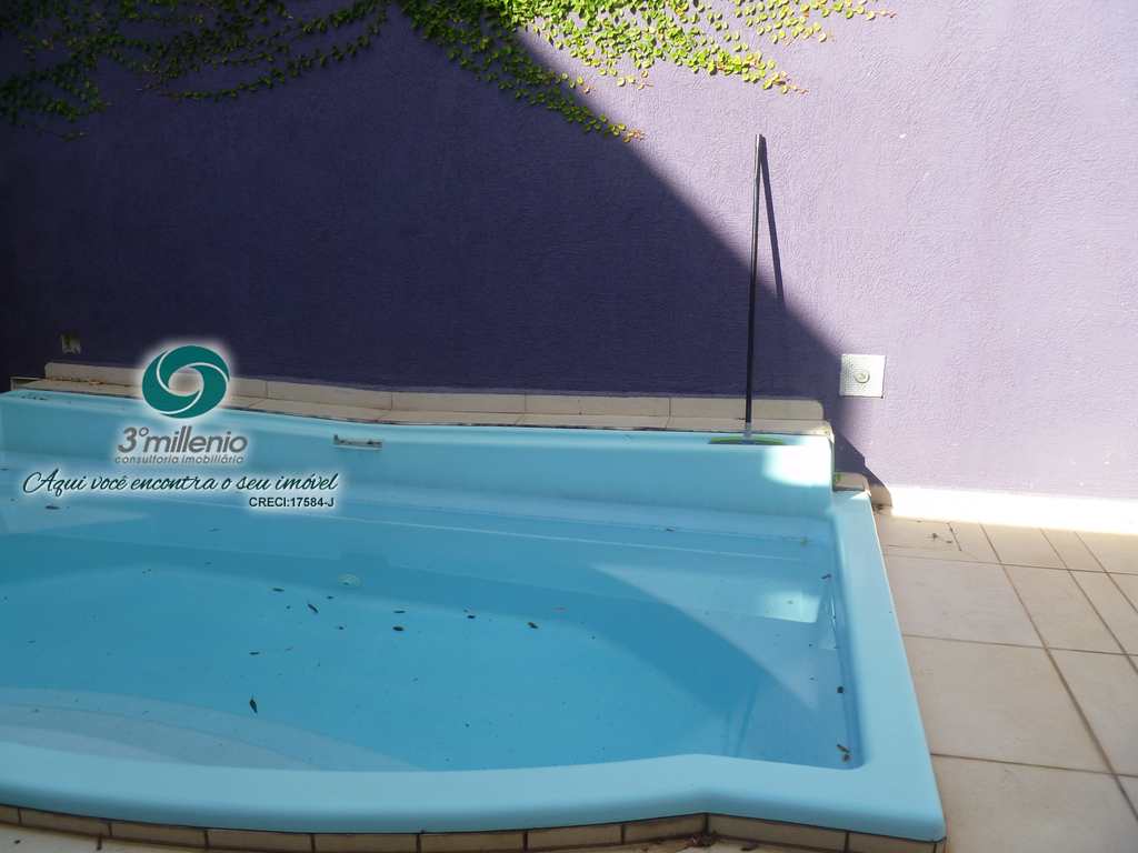 Casa em Cotia, no bairro Parque Frondoso