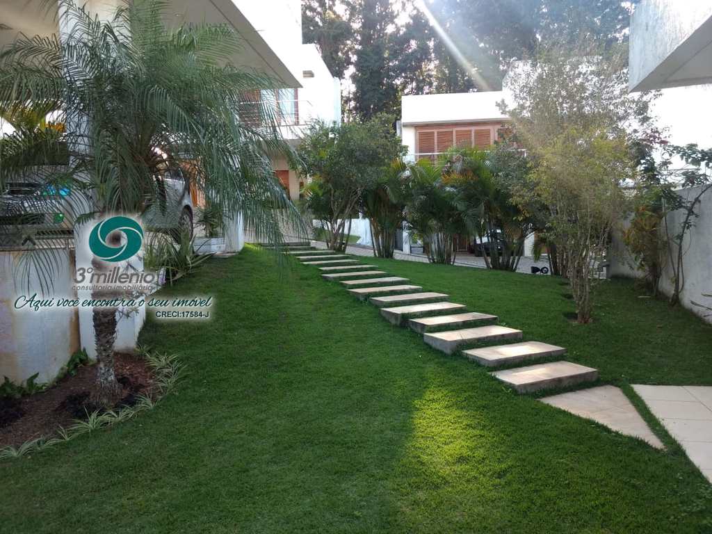 Casa em Cotia, no bairro Jardim Pioneira