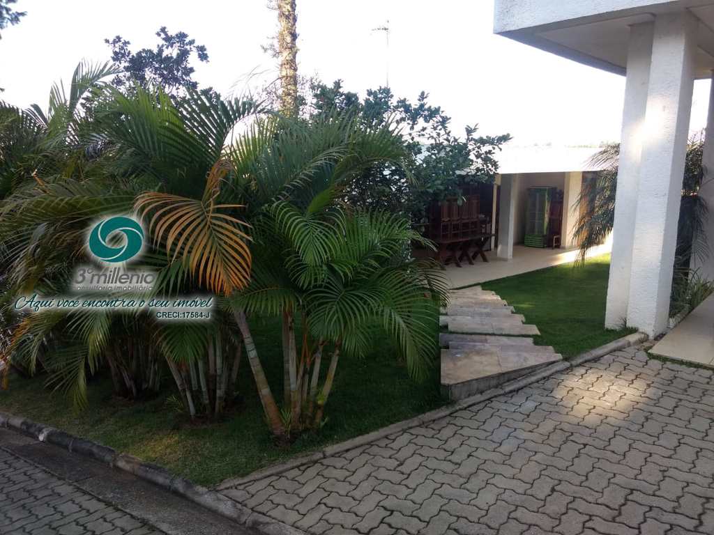 Casa em Cotia, no bairro Jardim Pioneira