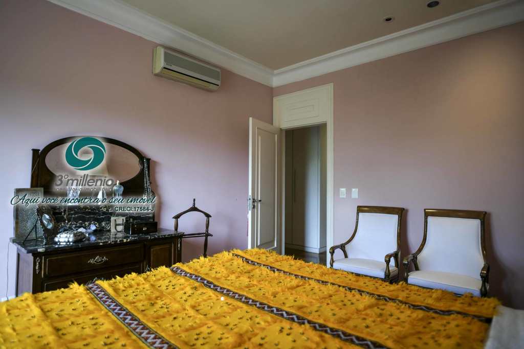 Casa em Cotia, no bairro Haras Guancan