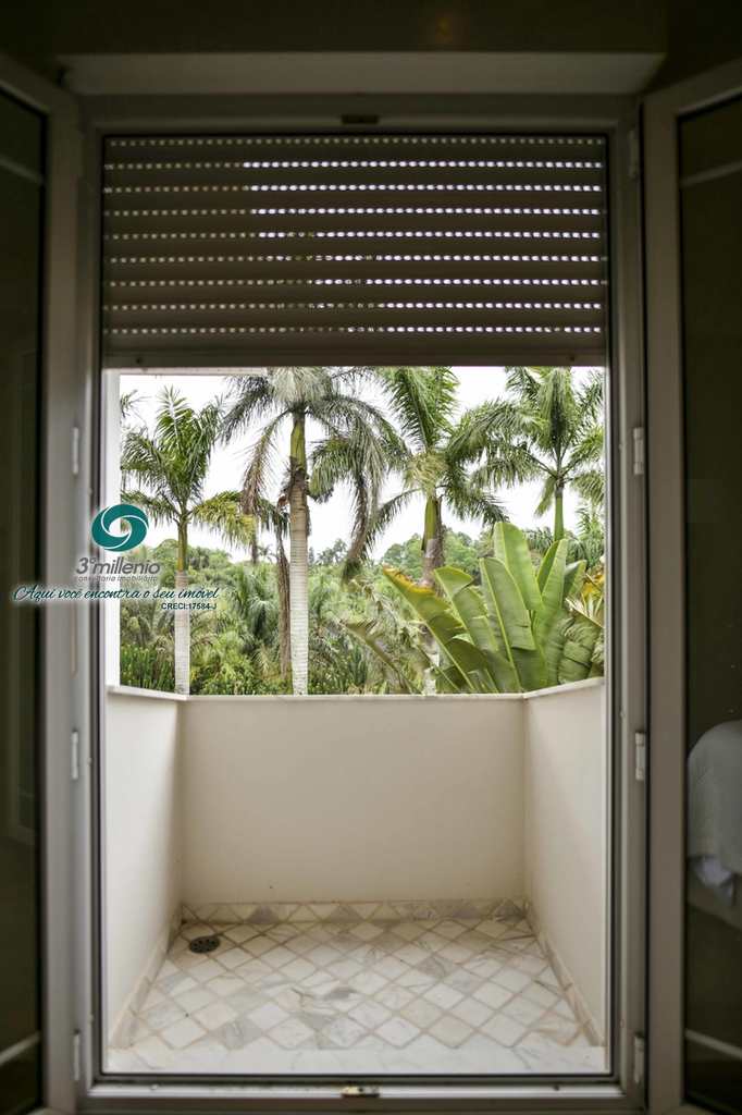 Casa em Cotia, no bairro Haras Guancan