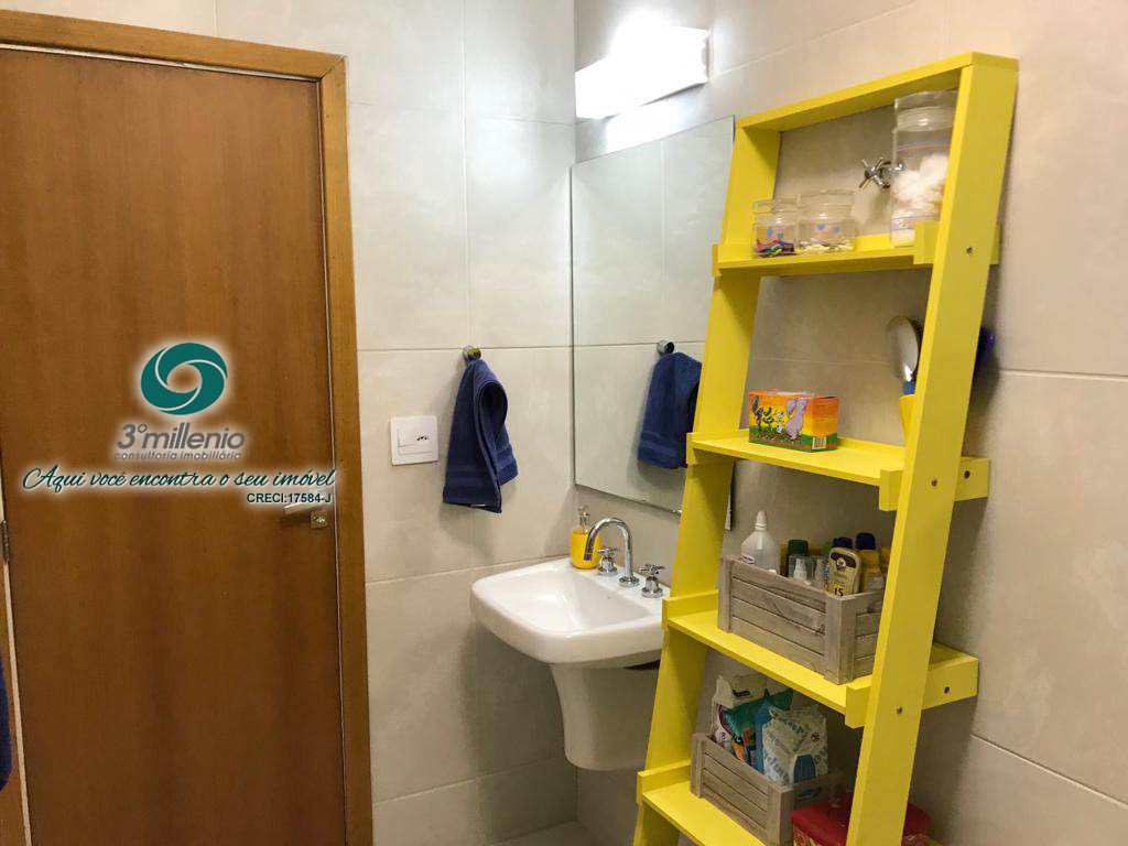 Casa em Cotia, no bairro Petit Village