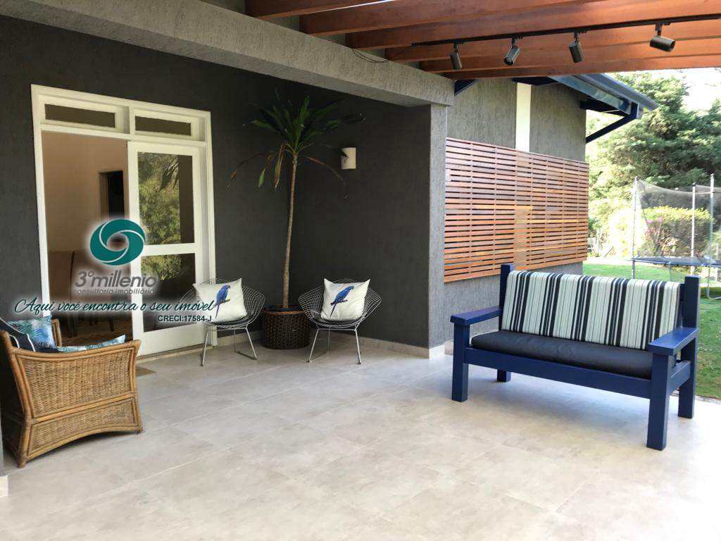 Casa em Cotia, no bairro Petit Village