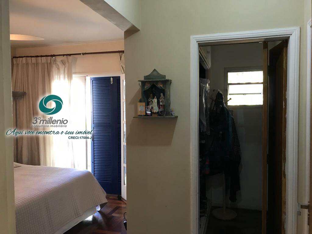 Casa em Cotia, no bairro Petit Village