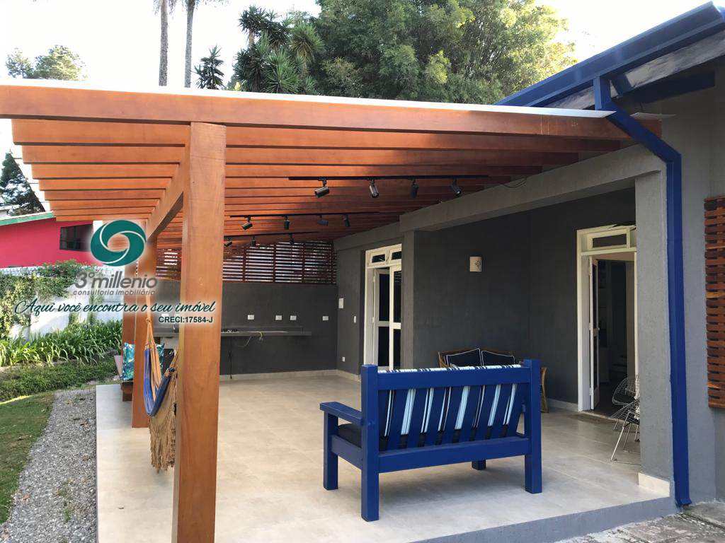 Casa em Cotia, no bairro Petit Village