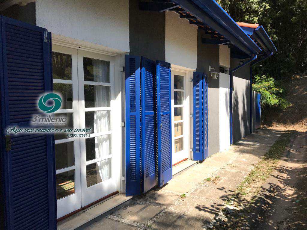 Casa em Cotia, no bairro Petit Village