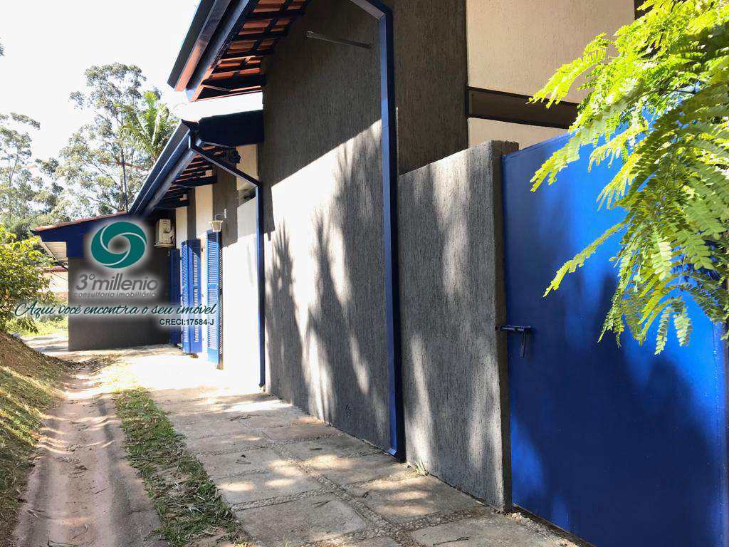 Casa em Cotia, no bairro Petit Village