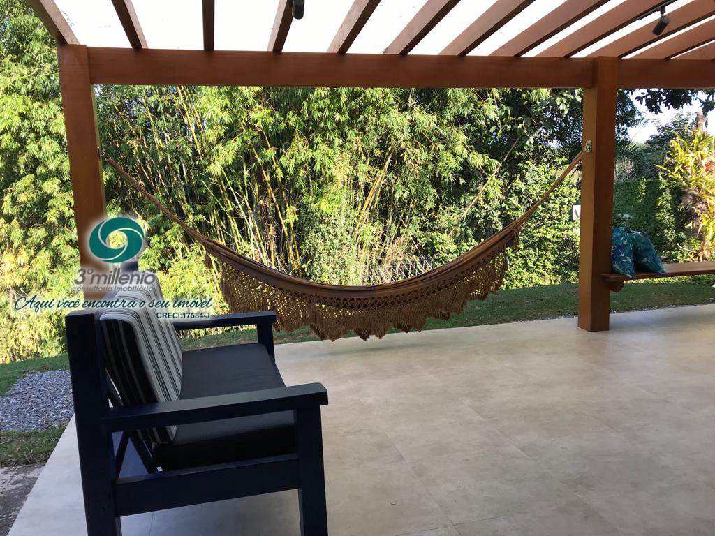 Casa em Cotia, no bairro Petit Village