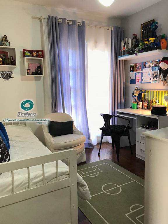 Casa em Cotia, no bairro Petit Village