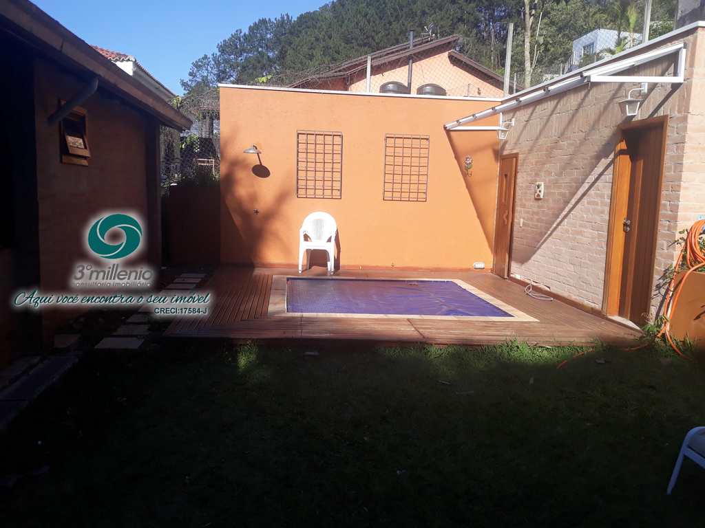 Casa em Cotia, no bairro Colinas de São Fernando
