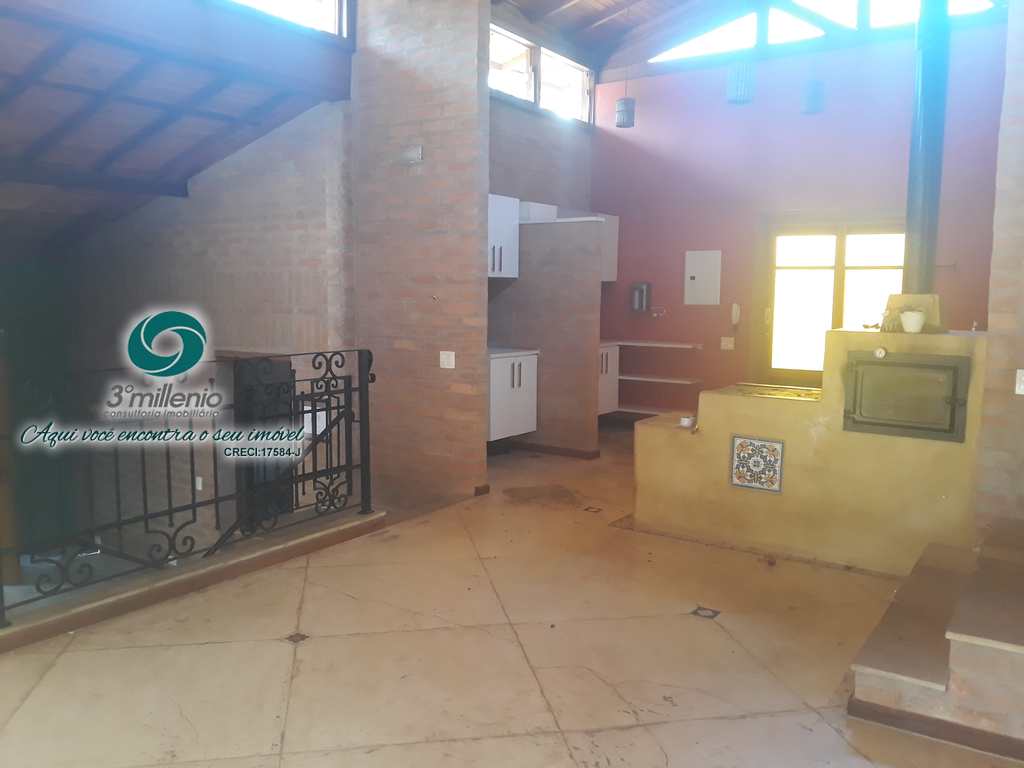Casa em Cotia, no bairro Colinas de São Fernando