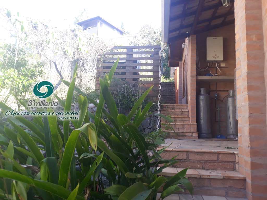Casa em Cotia, no bairro Colinas de São Fernando