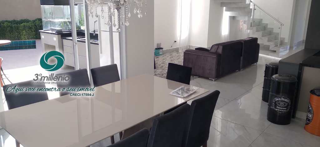 Casa em Cotia, no bairro Moinho Velho
