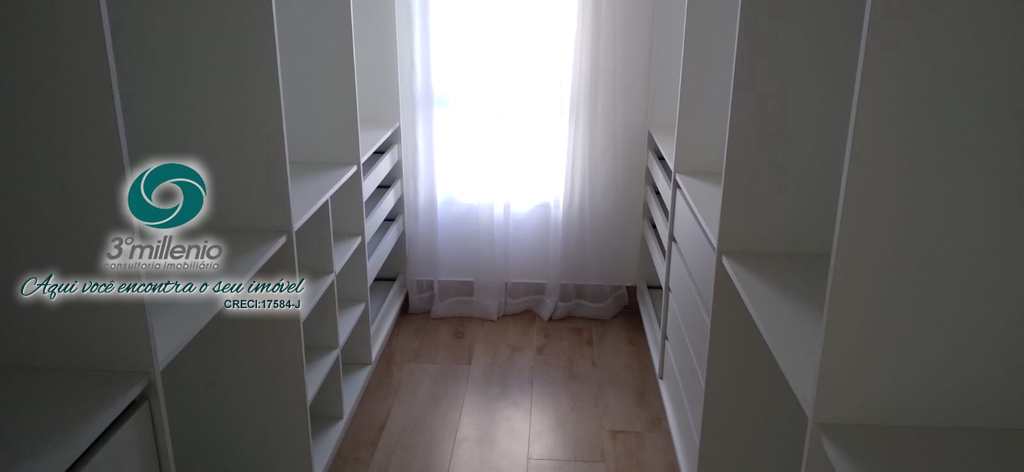Casa em Cotia, no bairro Moinho Velho