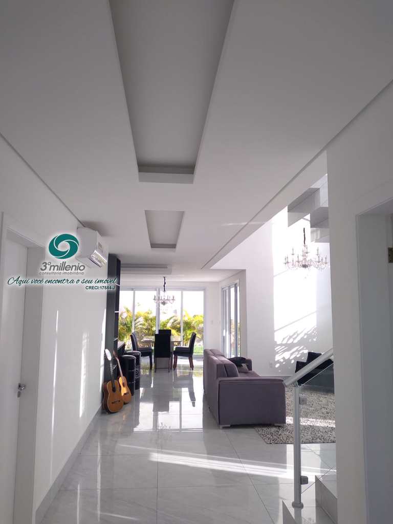 Casa em Cotia, no bairro Moinho Velho