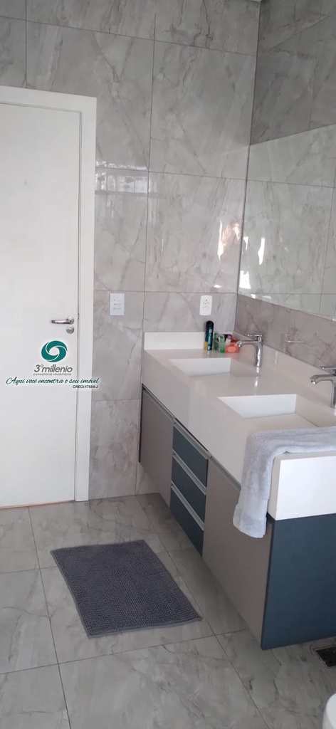 Casa em Cotia, no bairro Moinho Velho