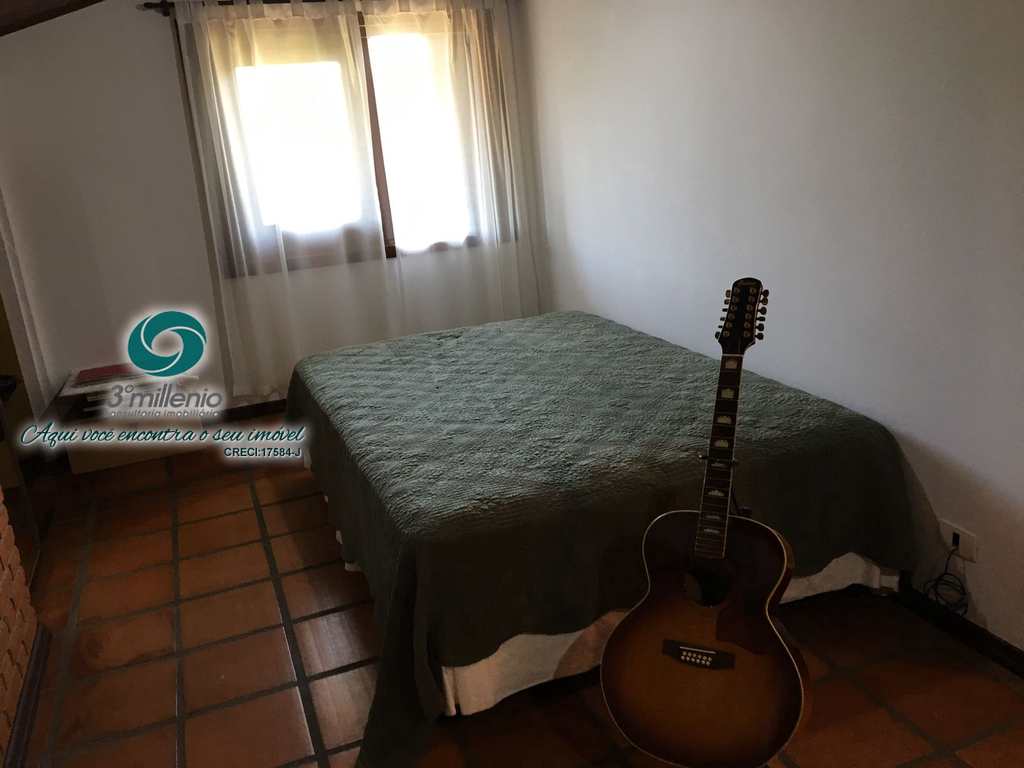 Casa em Cotia, no bairro Parque Dom Henrique