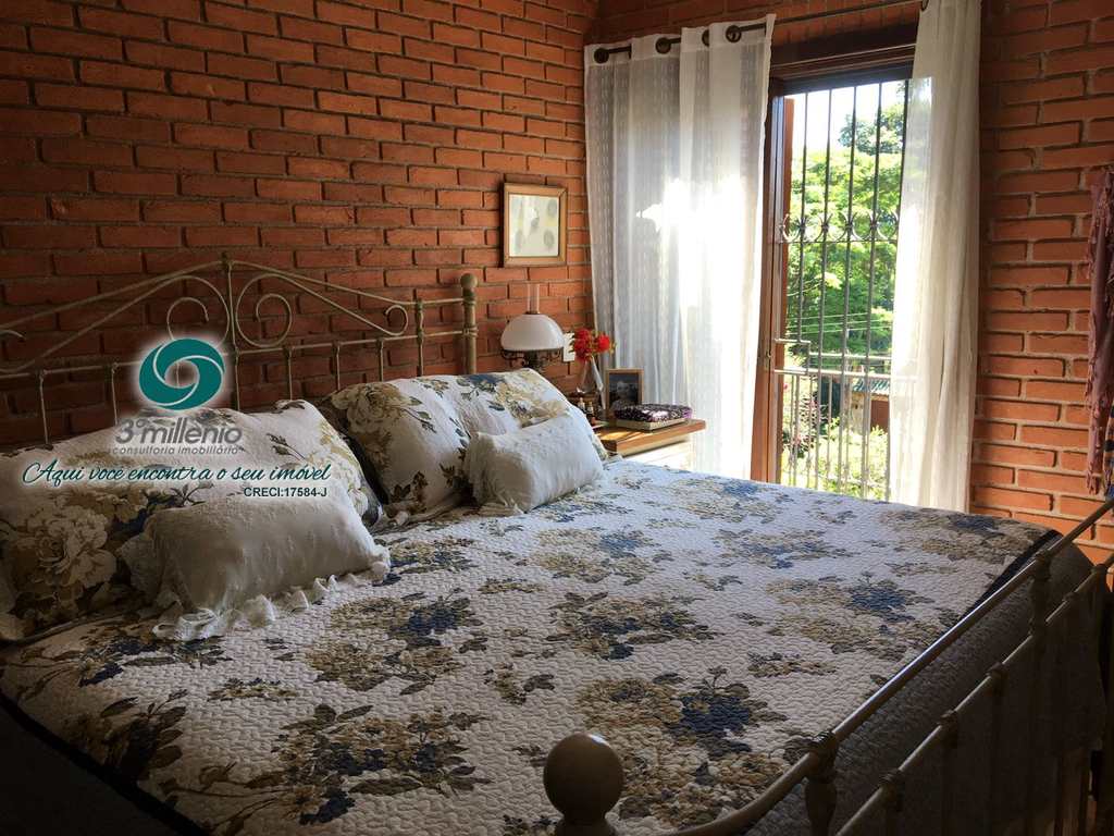 Casa em Cotia, no bairro Parque Dom Henrique