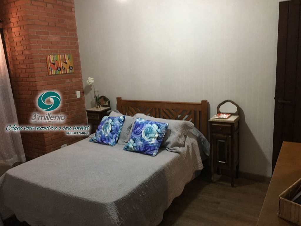 Casa em Cotia, no bairro Parque Dom Henrique