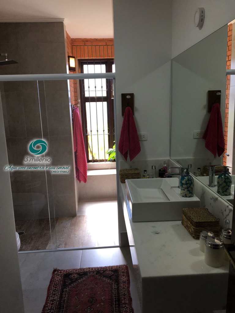 Casa em Cotia, no bairro Parque Dom Henrique