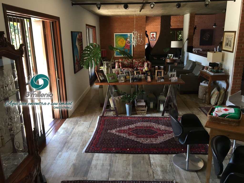 Casa em Cotia, no bairro Parque Dom Henrique