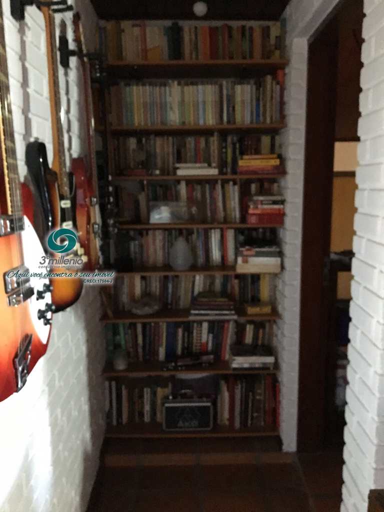 Casa em Cotia, no bairro Parque Dom Henrique