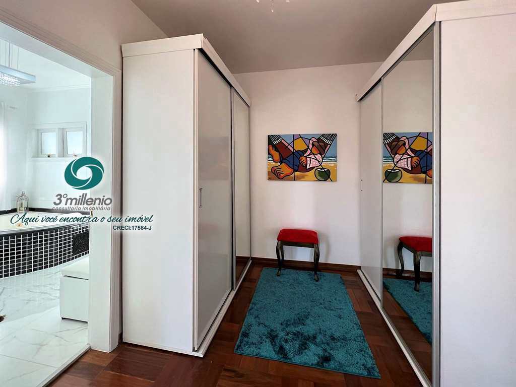 Casa em Cotia, no bairro São Paulo II