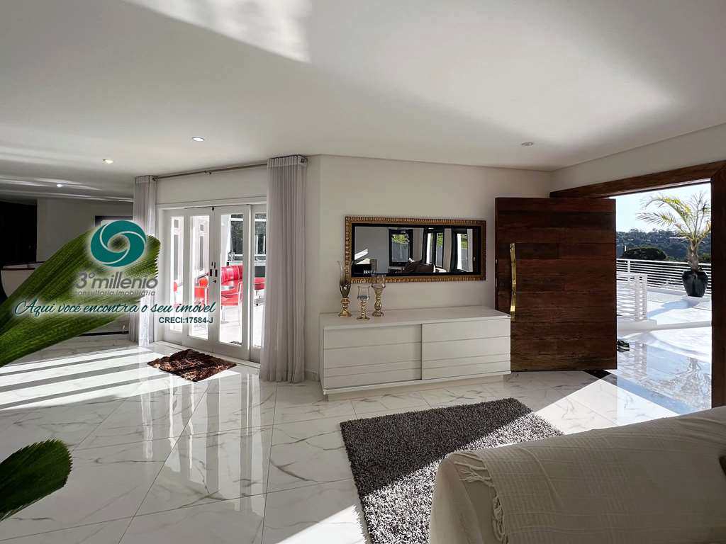Casa em Cotia, no bairro São Paulo II