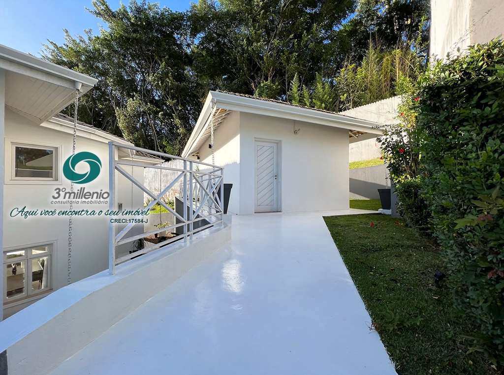 Casa em Cotia, no bairro São Paulo II