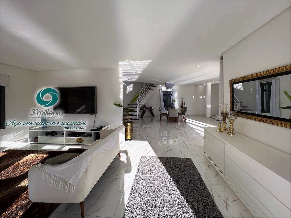 Casa em Cotia, no bairro São Paulo II