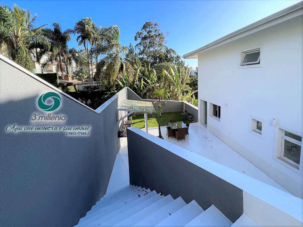 Casa em Cotia, no bairro São Paulo II