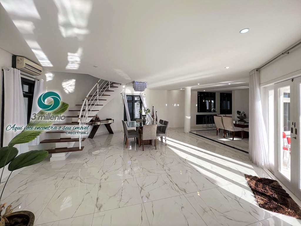 Casa em Cotia, no bairro São Paulo II